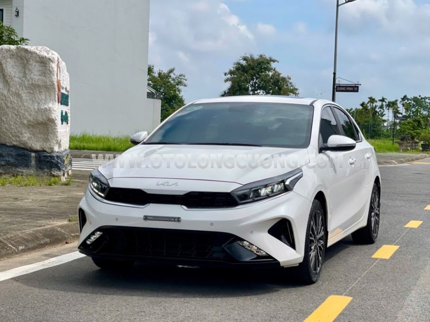 Kia K3 Premium 2.0 AT 2023