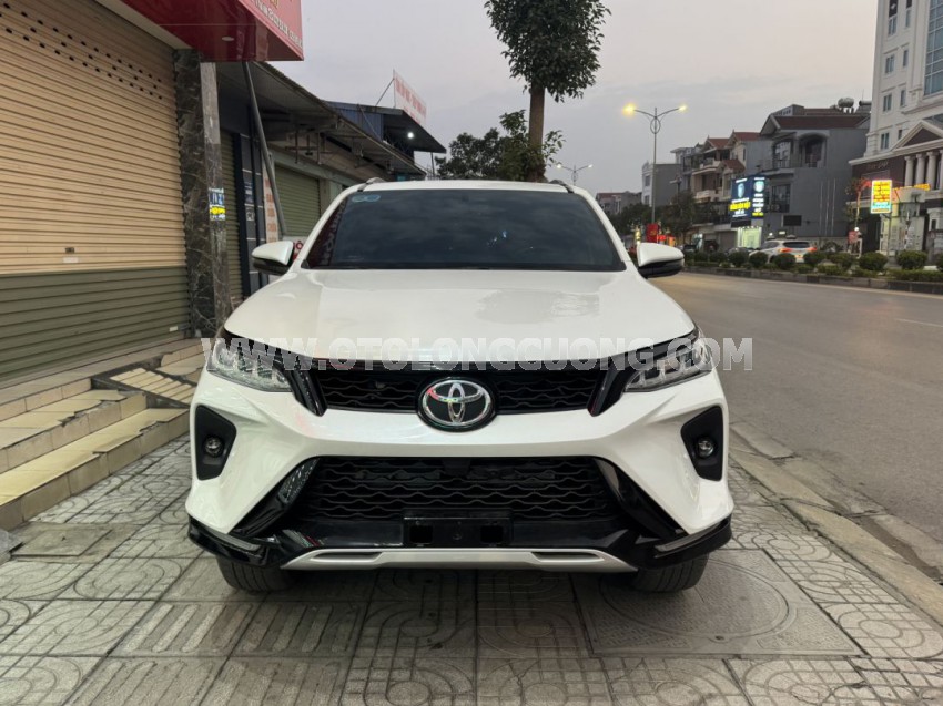 Toyota Fortuner Legender 2.4L 4x2 AT 2022