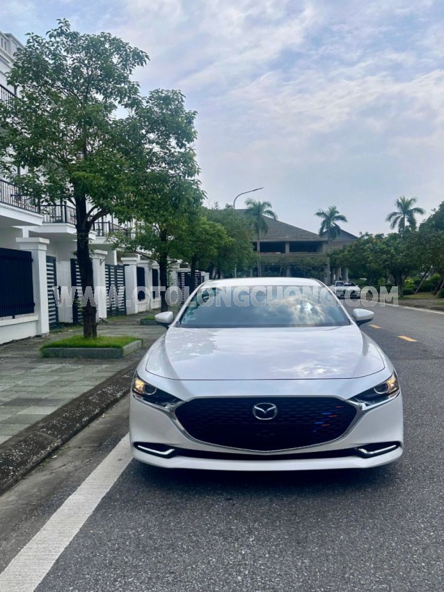 Mazda 3 1.5L Deluxe 2021