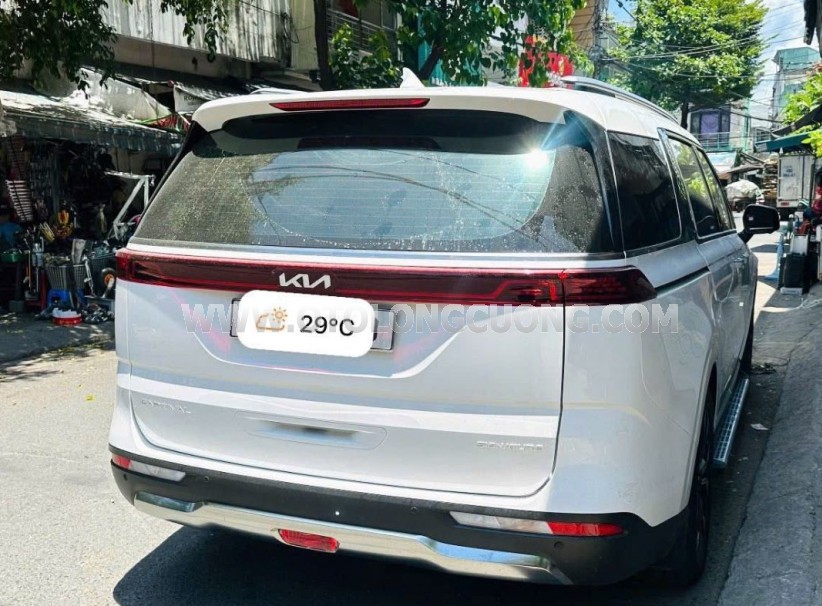 Kia Carnival Signature 2.2D 2024