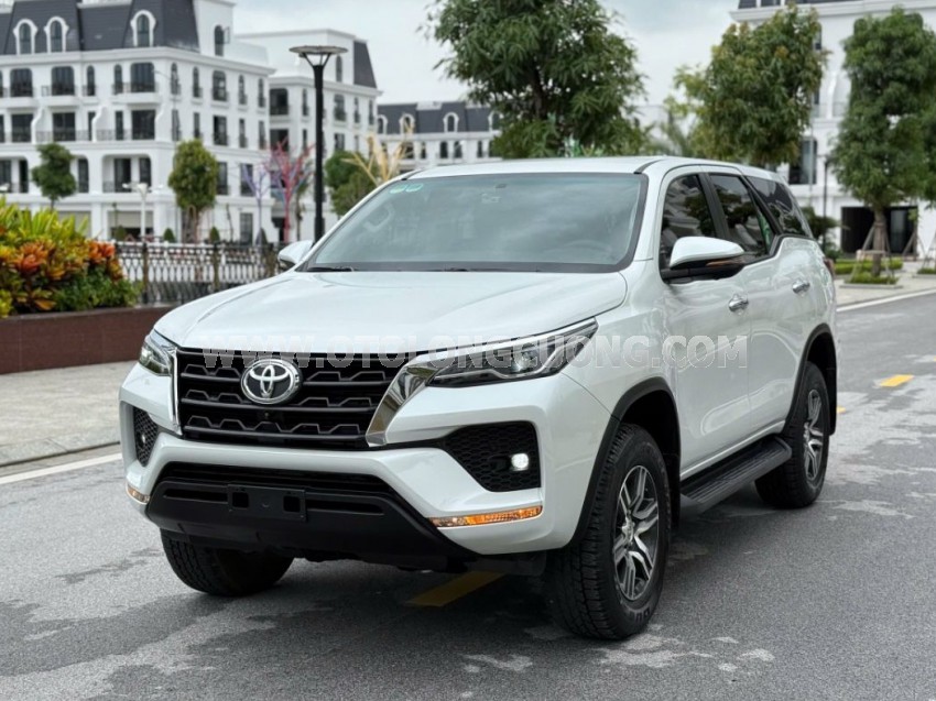 Toyota Fortuner 2.4L 4x2 AT 2025